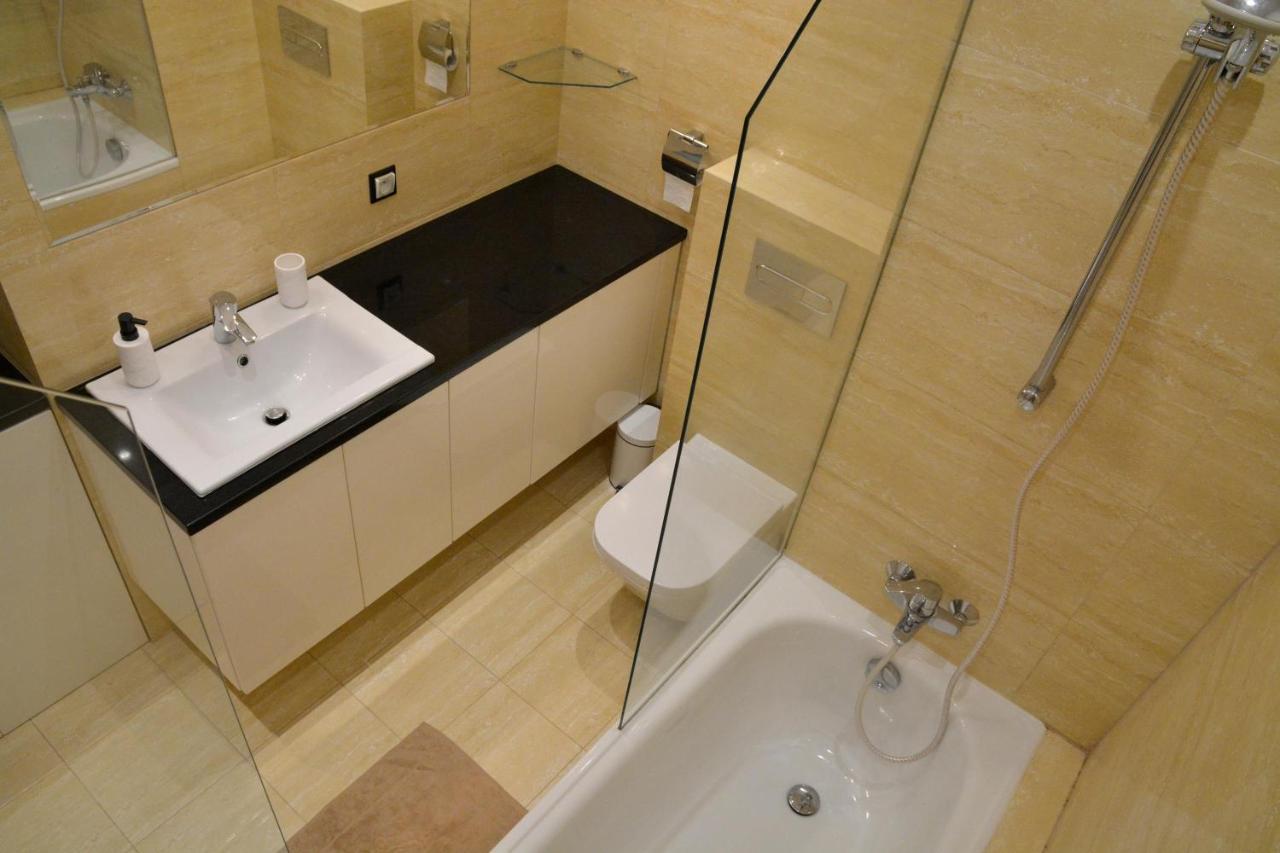 Azyl Apartments Варшава Экстерьер фото