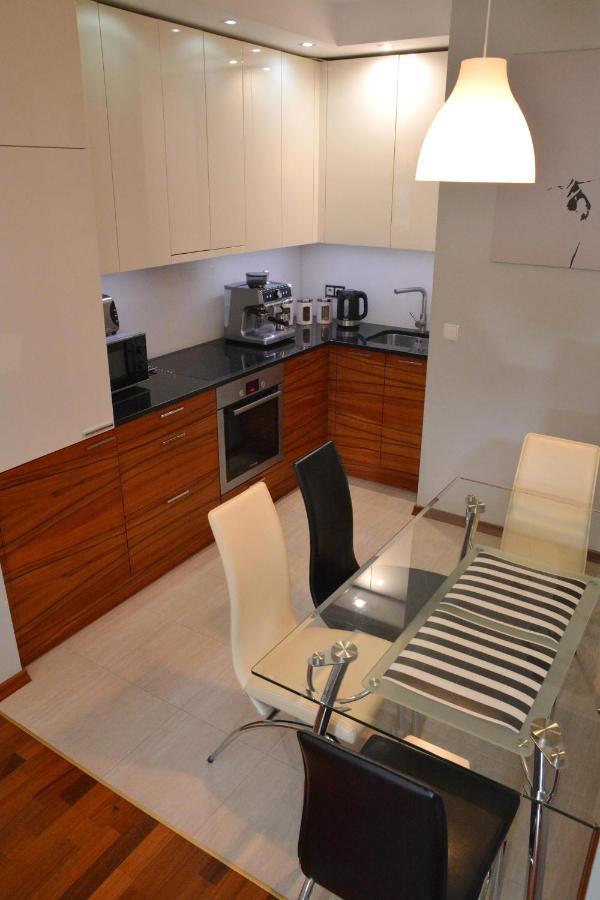 Azyl Apartments Варшава Экстерьер фото